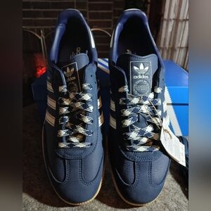Brand New! Adidas Men's Navy Blue Samba OG With White Stripes. Size 12 US